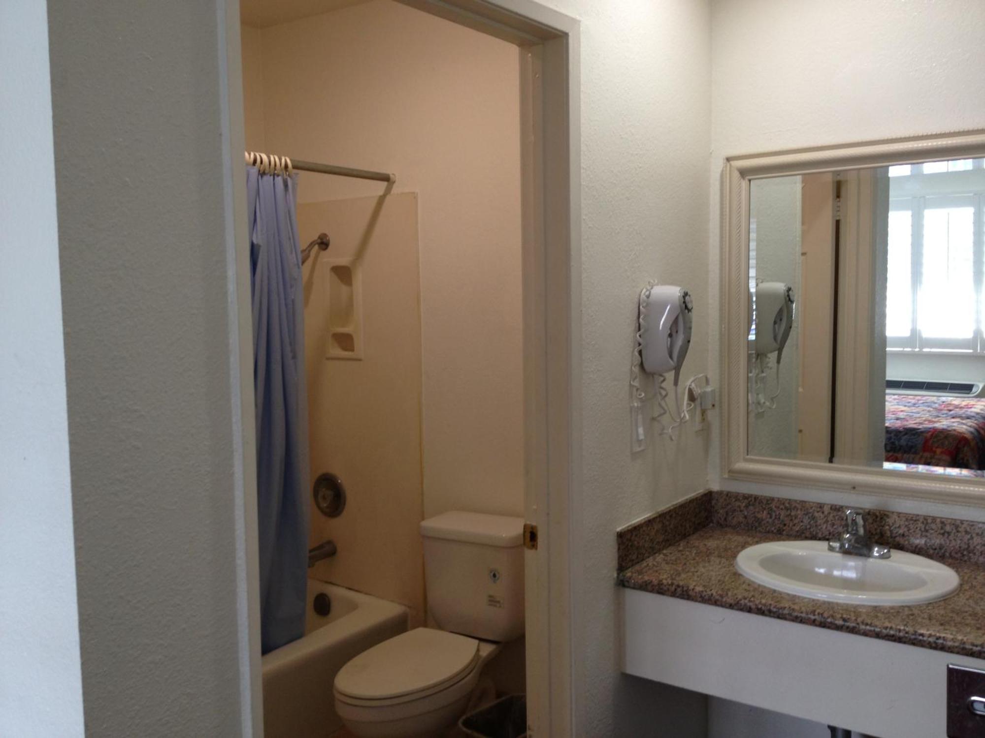 Scottish Inns Long Beach Esterno foto
