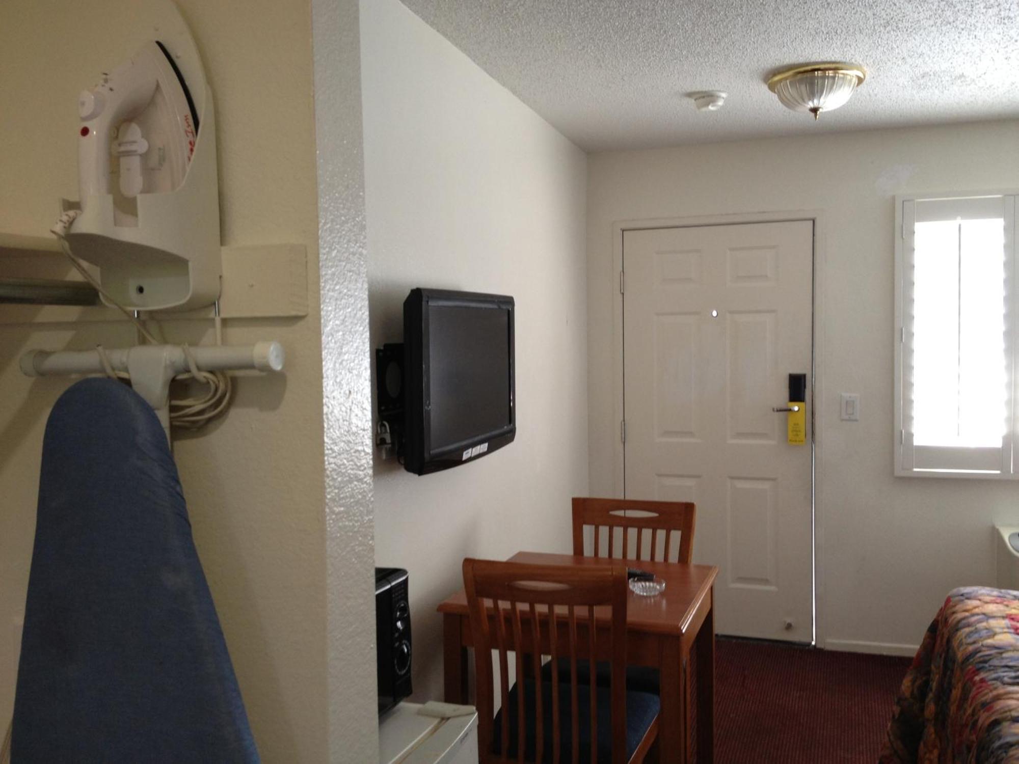 Scottish Inns Long Beach Esterno foto
