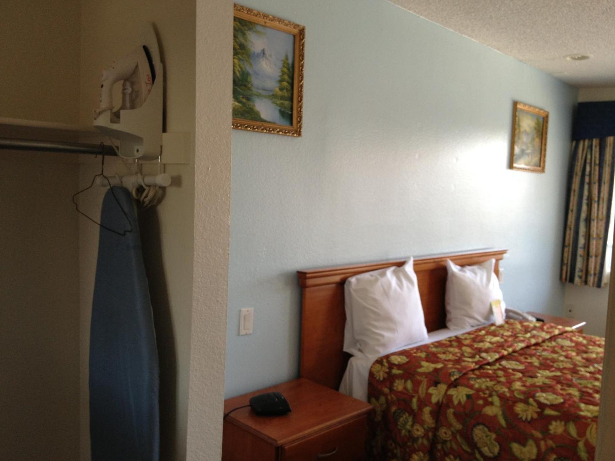 Scottish Inns Long Beach Esterno foto