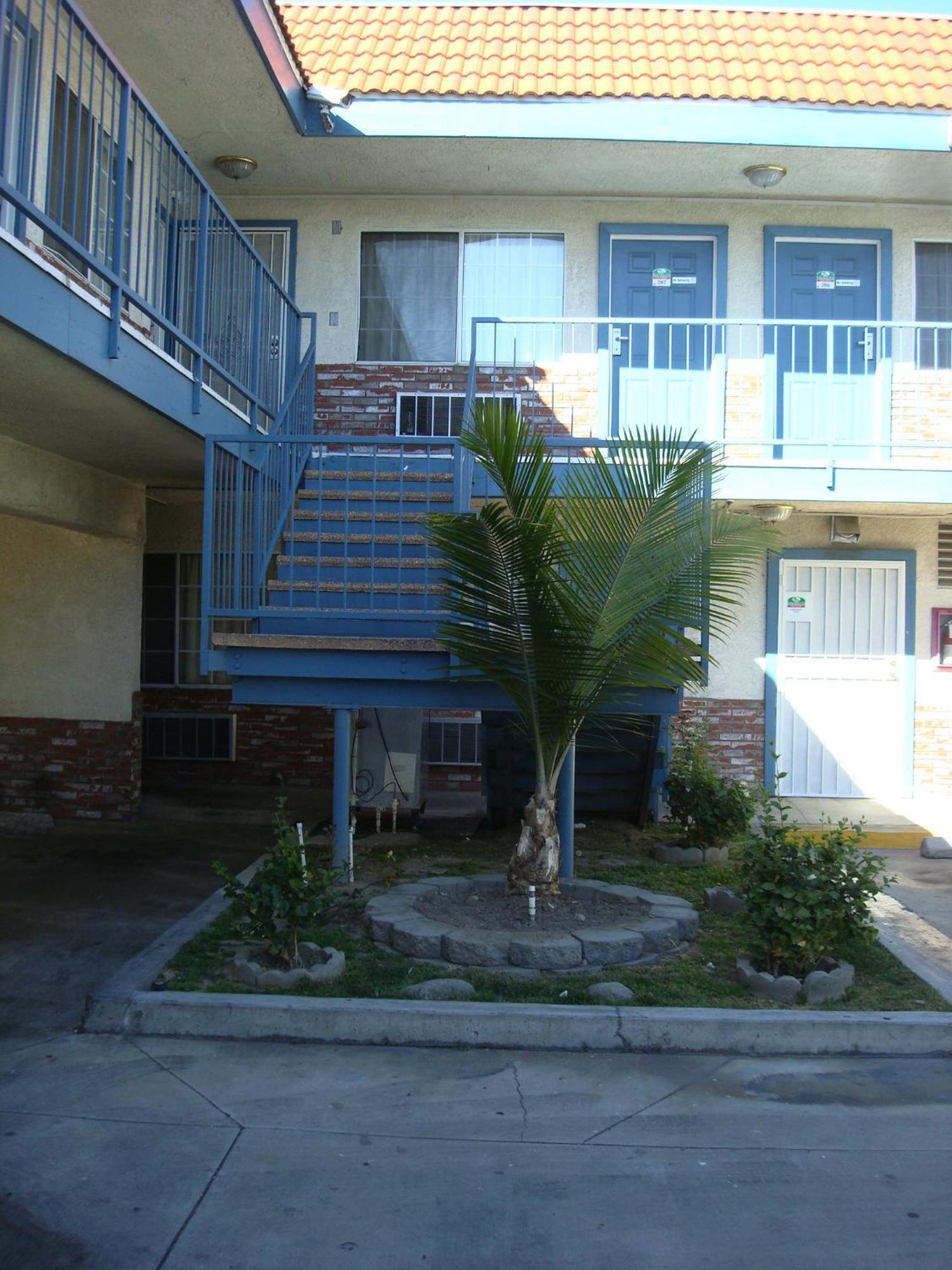 Scottish Inns Long Beach Esterno foto